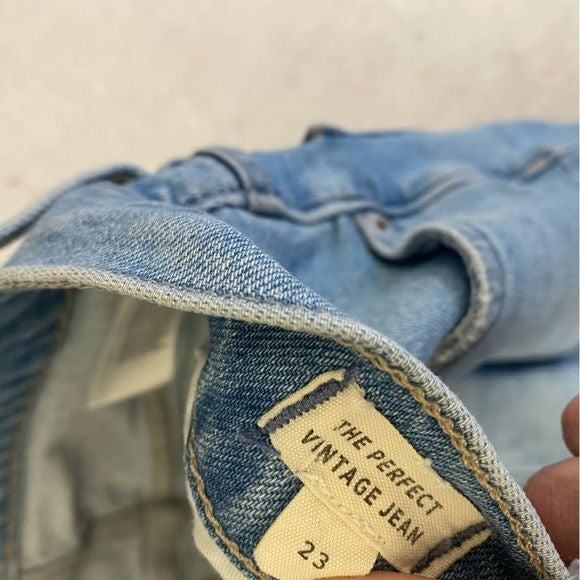 Madewell || Perfect Vintage Jean Light Wash Raw Hem 23